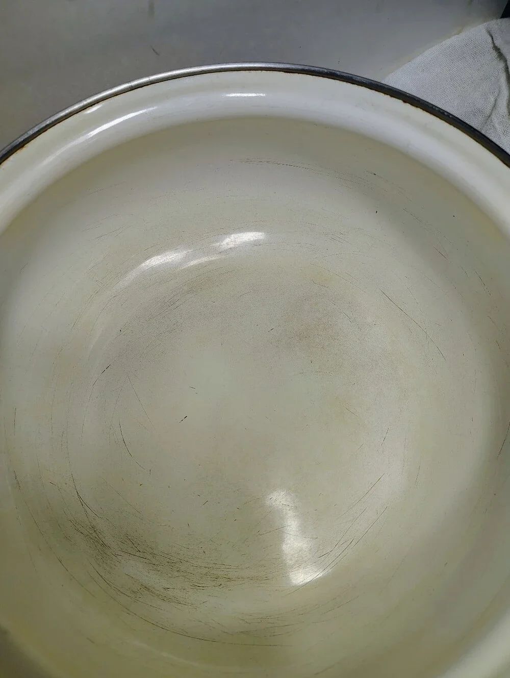 N/A classic white
